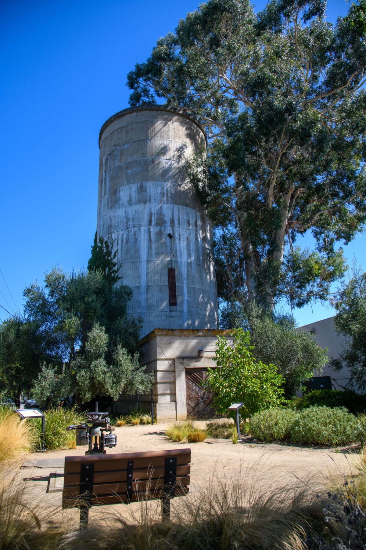 Landmark: Palo Alto Tower Well