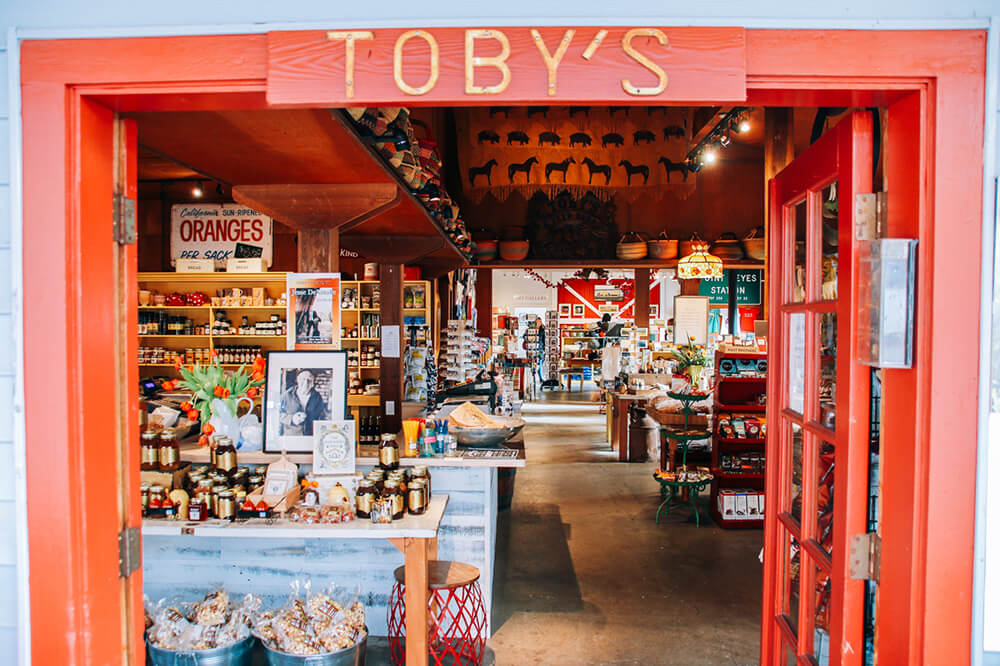 Toby's Feed Barn